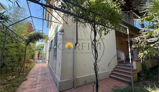 Appartamento al primo piano , a 200 metri dal mare