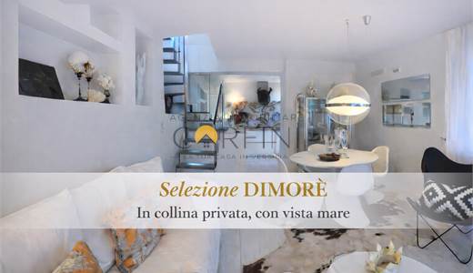 In collina privata villa singola con vista mare